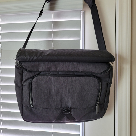 Samsonite Computer Bag - Picture 3 of 14